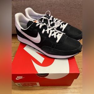 Nike Challenger OG
